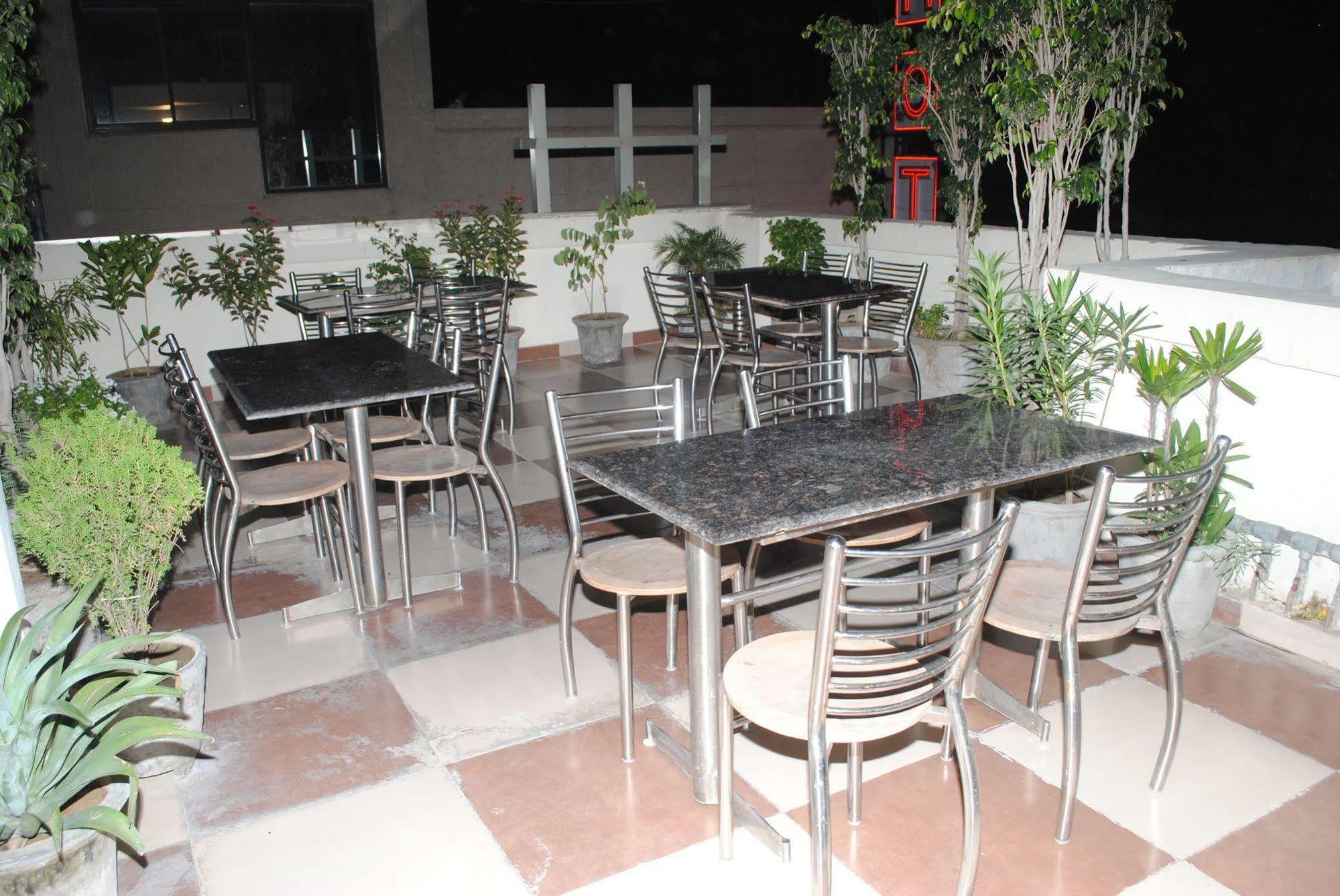 Hotel Opera New Delhi Exterior foto